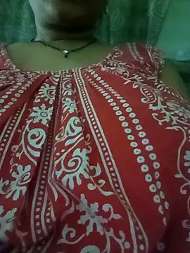 Snapshot of MAHI066 chatting on December 2025 05:28:02 PM MAHI066 online show from December 2025 05:28:02 PM