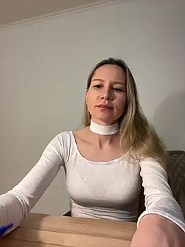 1Moonlight1 online show from February 2026 06:21:01 PM