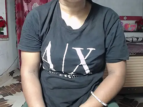 Snapshot of surbhi01 chatting on May 2026 07:29:01 PM surbhi01 online show from May 2026 07:29:01 PM
