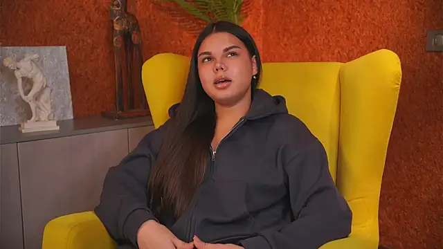 Snapshot of SunnyOstroski chatting on December 2025 11:56:01 AM SunnyOstroski online show from December 2025 11:56:01 AM