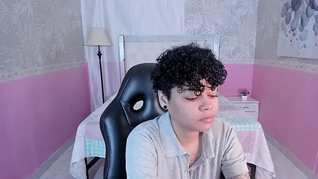 Sasha Venom online show from December 2025 01:36:01 PM