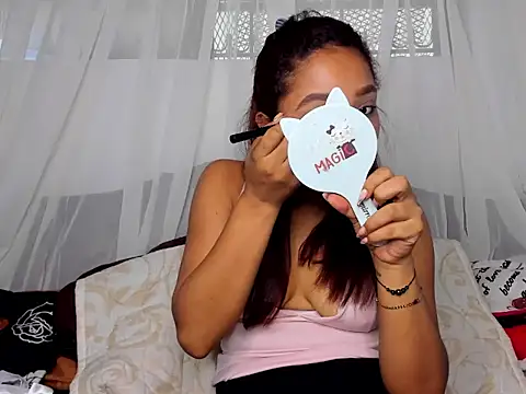  natzury  online show from February 2026 12:51:02 PM