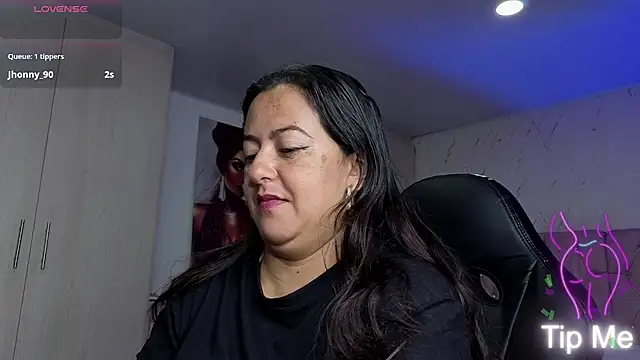 Snapshot of evelyn_harpeery chatting on February 2026 10:57:01 AM evelyn harpeery online show from February 2026 10:57:01 AM