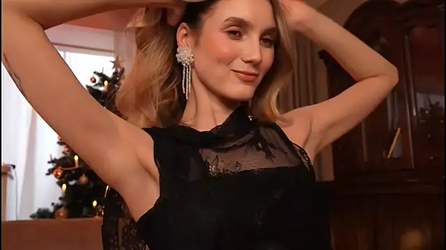 Snapshot of Evva_Ballery_ chatting on December 2025 04:12:02 PM Evva Ballery online show from December 2025 04:12:02 PM