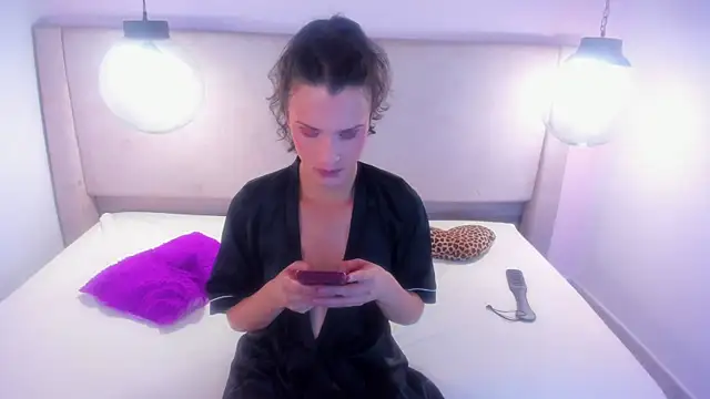 Isafdz online show from December 2025 09:17:01 PM