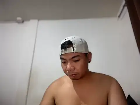 Snapshot of chubbybear_08 chatting on February 2026 02:17:02 PM chubbybear 08 online show from February 2026 02:17:02 PM