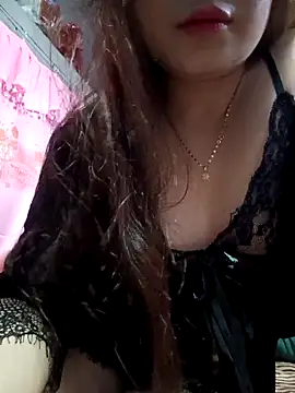 lanahotvn online show from February 2026 06:08:01 PM