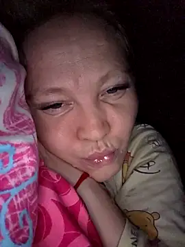 Snapshot of MikasXNiksssxX chatting on December 2025 08:14:01 PM MikasXNiksssxX online show from December 2025 08:14:01 PM