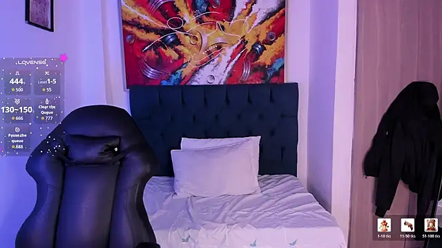 Violet Blazee online show from December 2025 11:09:02 AM