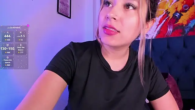 Violet Blazee online show from February 2026 06:38:02 PM