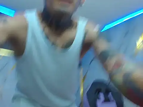 Boy tatto77 online show from February 2026 06:41:02 PM