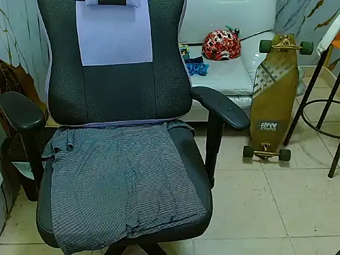 Boy tatto77 online show from April 2026 12:06:02 PM