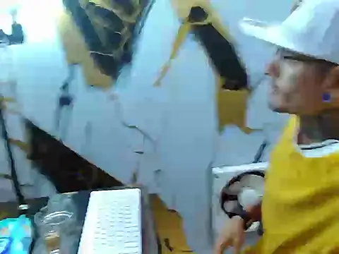 Boy tatto77 online show from March 2026 12:49:01 PM