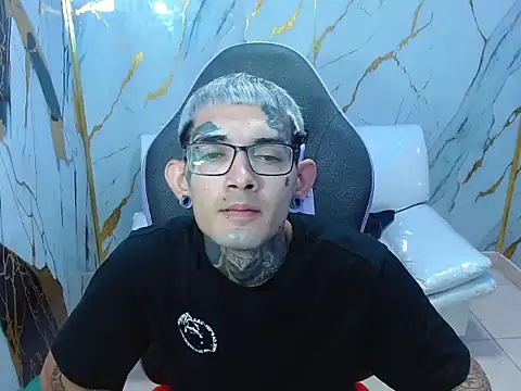 Boy tatto77 online show from February 2026 06:30:02 PM