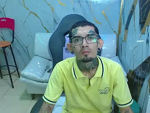 Snapshot of Boy_tatto77 chatting on May 2026 11:47:02 AM Boy tatto77 online show from May 2026 11:47:02 AM