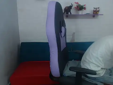 Boy tatto77 online show from December 2025 06:42:02 PM