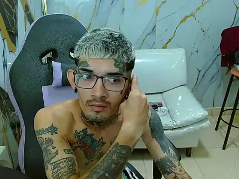 Boy tatto77 online show from March 2026 12:33:02 PM