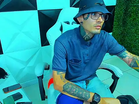 Boy tatto77 online show from January 2026 03:27:01 PM