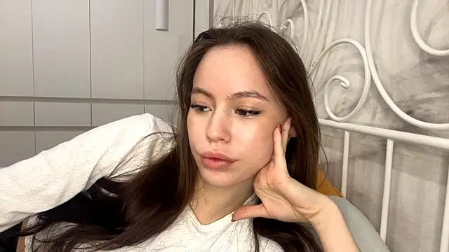 KitCerveny online show from December 2025 07:33:02 AM