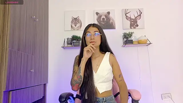 luna martii online show from April 2026 07:31:02 PM