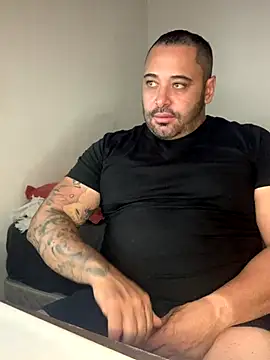 drlluis online show from December 2025 05:49:02 PM