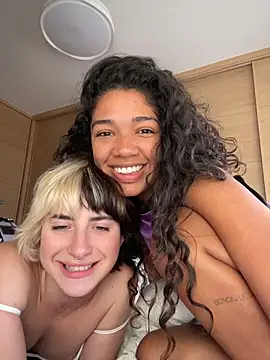 Snapshot of MikaScarlet chatting on April 2026 05:37:01 PM MikaScarlet online show from April 2026 05:37:01 PM