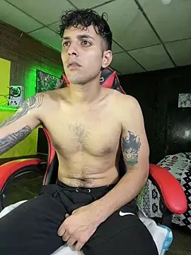 Snapshot of JustynAle2025 chatting on January 2026 03:54:01 AM JustynAle2025 online show from January 2026 03:54:01 AM