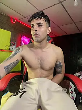 Snapshot of JustynAle2025 chatting on January 2026 03:57:01 AM JustynAle2025 online show from January 2026 03:57:01 AM