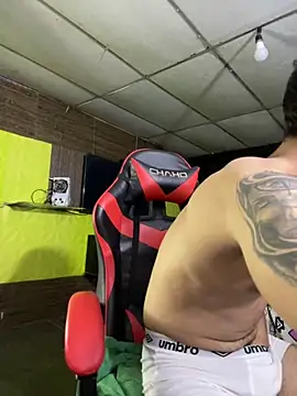 Snapshot of JustynAle2025 chatting on February 2026 11:16:02 PM JustynAle2025 online show from February 2026 11:16:02 PM