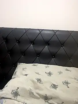 Nini  online show from January 2026 07:42:02 PM