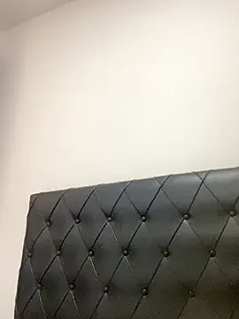 Nini  online show from December 2025 02:30:01 PM