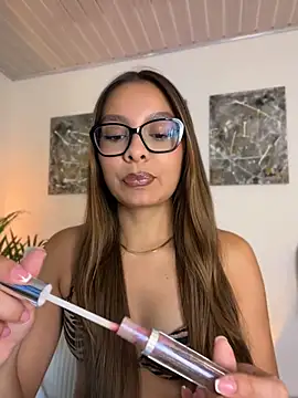 Nicollewest1 online show from July 2026 11:24:02 PM