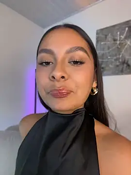 Nicollewest1 online show from June 2026 11:48:01 PM
