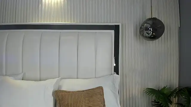 FiorelaSton online show from May 2026 04:07:01 AM