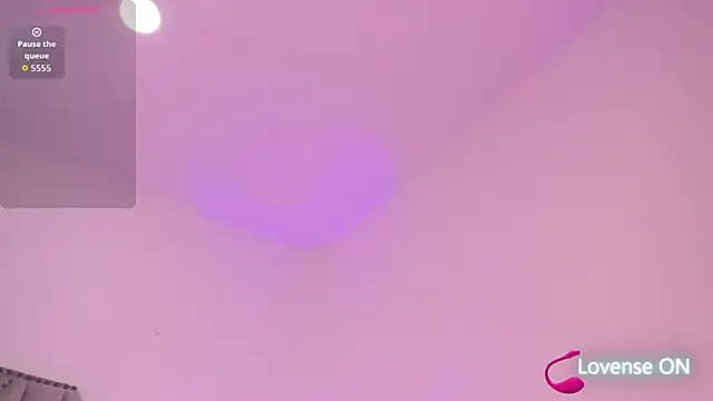 amber  ferrera online show from April 2026 09:00:02 PM