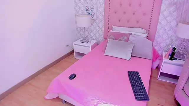 amber  ferrera online show from January 2026 07:42:01 PM