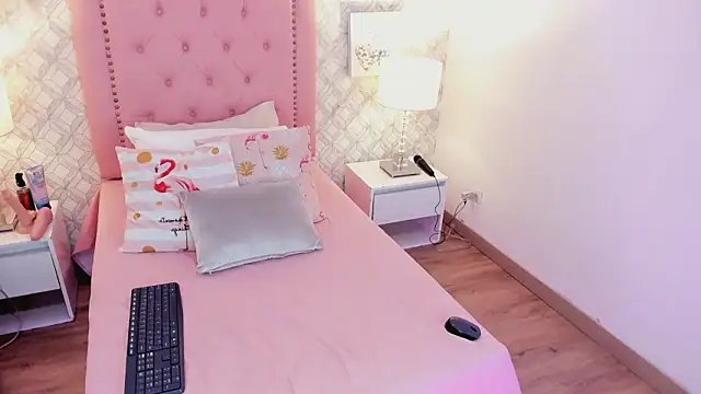 amber  ferrera online show from February 2026 07:41:02 PM