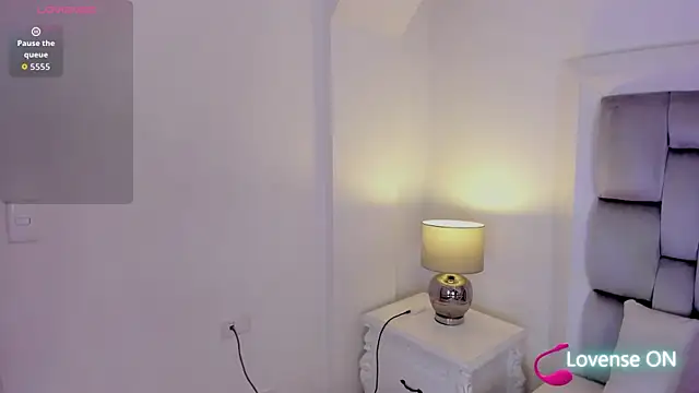 amber  ferrera online show from April 2026 07:53:01 PM