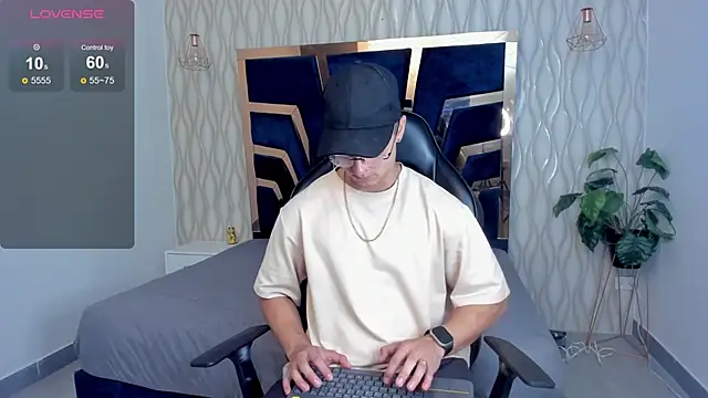 Noah Clarkk online show from March 2026 05:18:01 PM