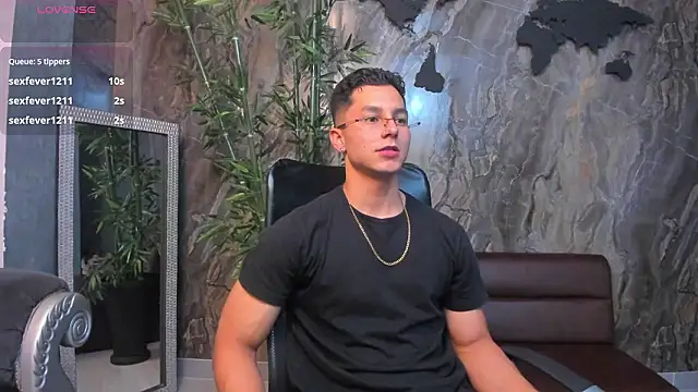 Snapshot of Noah_Clarkk chatting on February 2026 11:18:02 PM Noah Clarkk online show from February 2026 11:18:02 PM