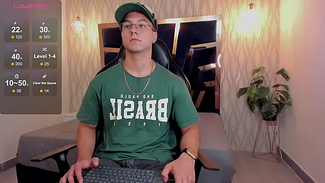 Snapshot of Noah_Clarkk chatting on February 2026 05:46:02 PM Noah Clarkk online show from February 2026 05:46:02 PM