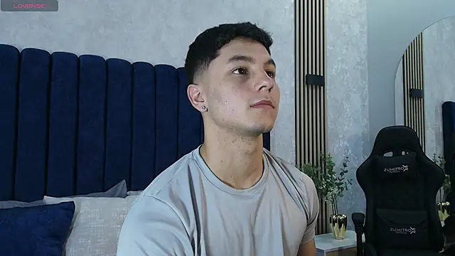 Snapshot of Noah_Clarkk chatting on May 2026 05:34:02 PM Noah Clarkk online show from May 2026 05:34:02 PM
