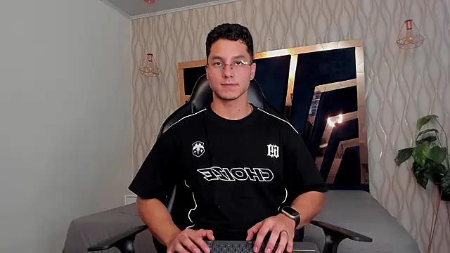 Snapshot of Noah_Clarkk chatting on February 2026 05:40:02 AM Noah Clarkk online show from February 2026 05:40:02 AM