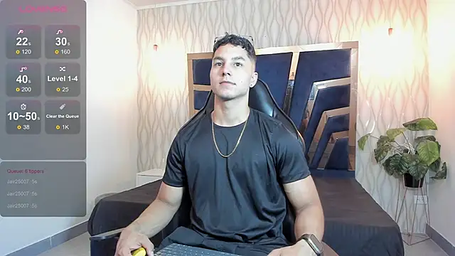 Noah Clarkk online show from April 2026 05:14:02 PM