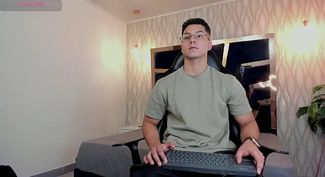 Snapshot of Noah_Clarkk chatting on March 2026 03:56:02 PM Noah Clarkk online show from March 2026 03:56:02 PM