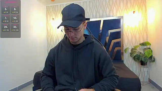 Noah Clarkk online show from April 2026 05:17:02 PM