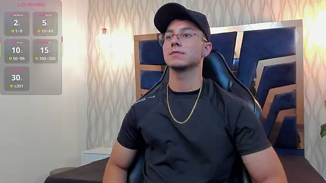 Noah Clarkk online show from April 2026 05:16:01 PM