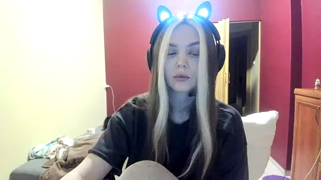 LunaAngell online show from December 2025 11:16:02 PM