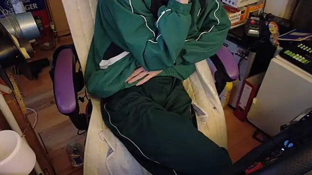 Gay-Versaut online show from February 2026 08:04:01 PM