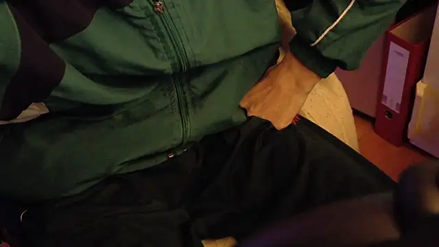 Gay-Versaut online show from December 2025 08:09:02 PM